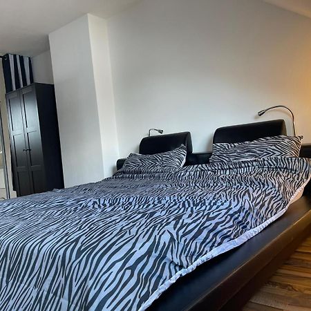 Luxurioeses Zimmer 10Min Zum Universitaet 카셀 외부 사진