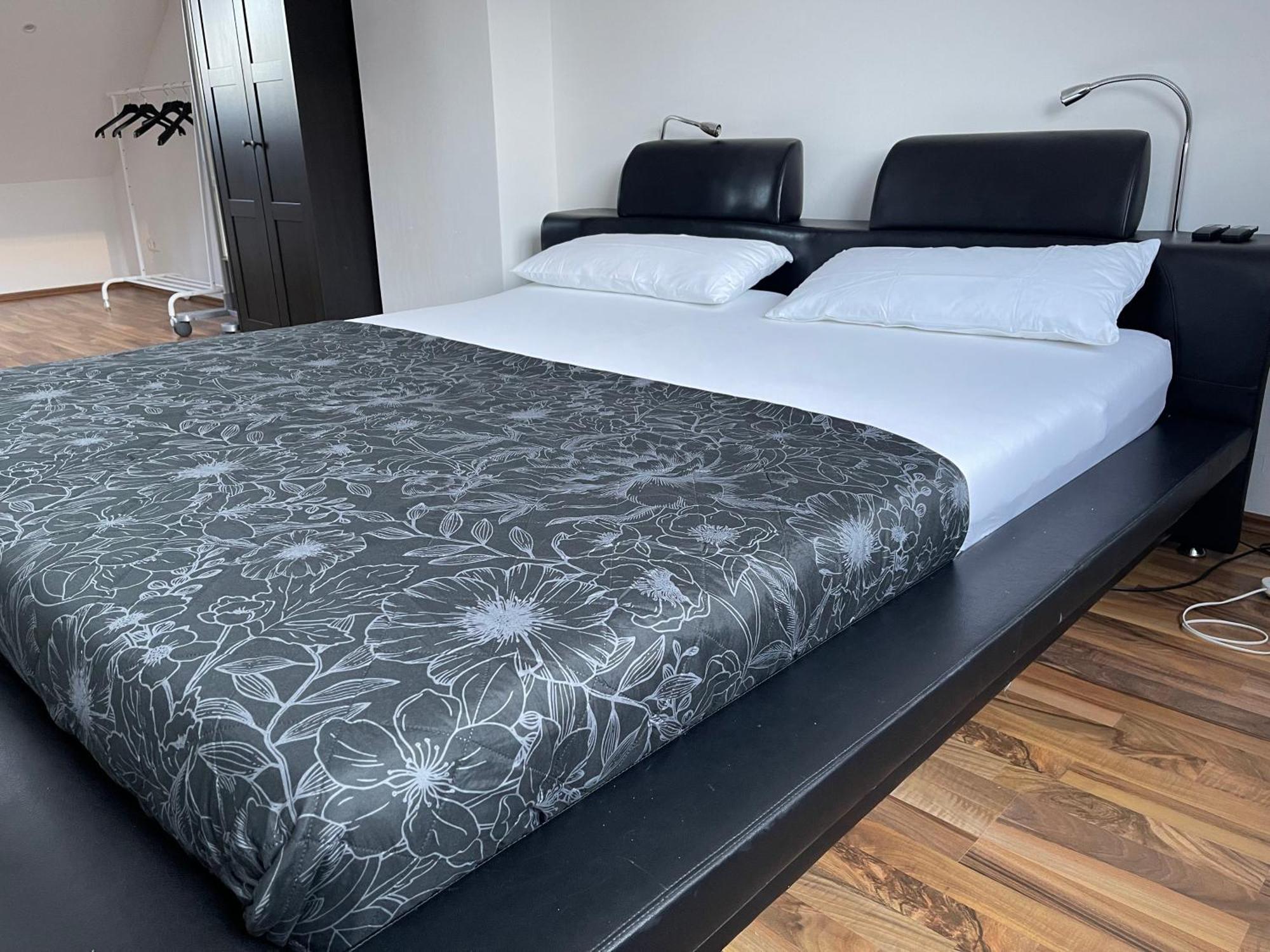 Luxurioeses Zimmer 10Min Zum Universitaet 카셀 외부 사진
