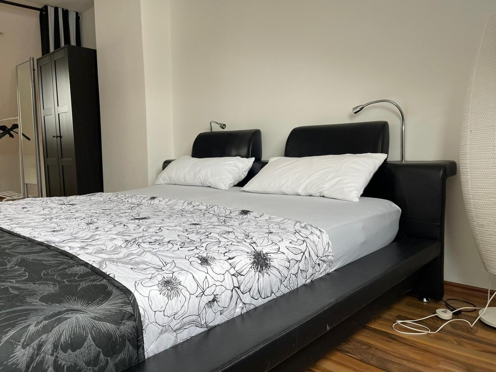 Luxurioeses Zimmer 10Min Zum Universitaet 카셀 외부 사진