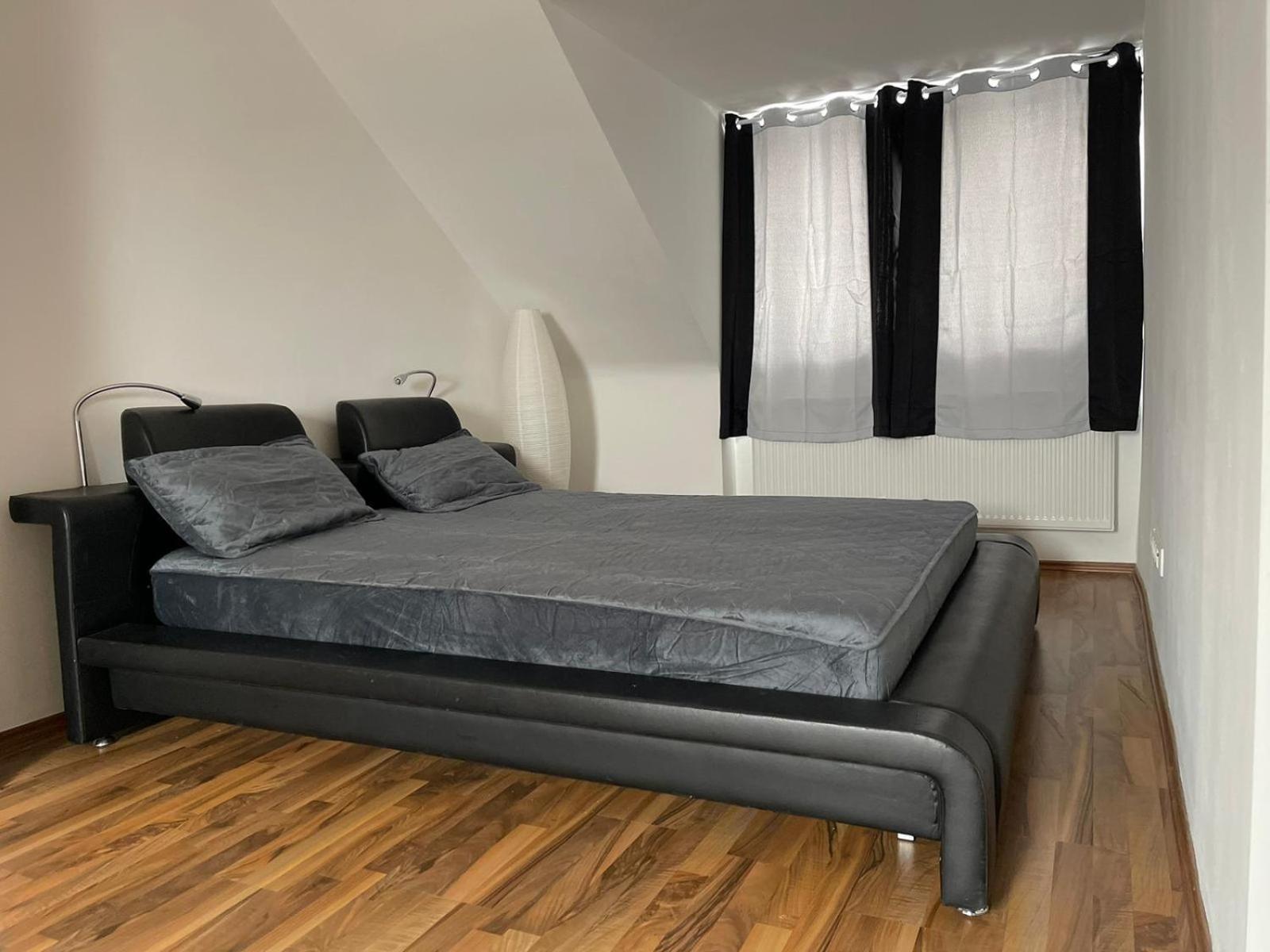 Luxurioeses Zimmer 10Min Zum Universitaet 카셀 외부 사진